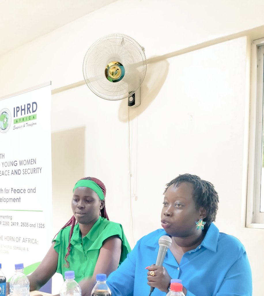 iphrdafrica's tweet photo. @AdengMalual joined us today for the Intergenerational forum on #mediation for young women in South Sudan. She specifically shared the strategies for empowering the marginalized voices in the leadership and mediation.
#intergenerationalforum
@NCA_RPP
@FECCLAHA
@AUC_PAPS https://t.co/HwUY5o15nT