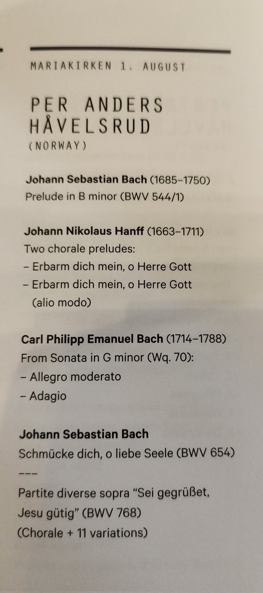 Waiting for the bus after an evening spent listening to #Bach and #Hanff at the #Bergen international #organ festival 🎶 Hjertelig takk for konserten!