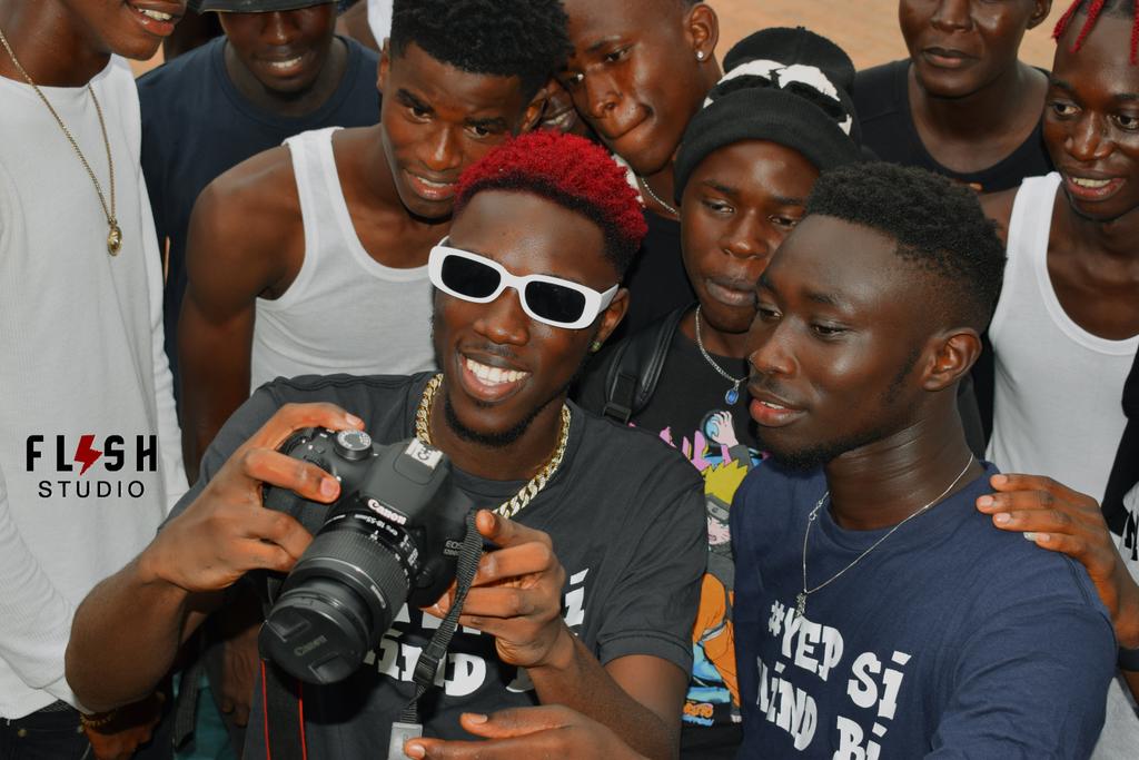 FlashStudi49839's tweet photo. One of the hottest in the streets ๐ฅ, @Lilpamzz x @yepsimindbi
Shots ๐ธ @OusmanJays123
#modellife #yepsimindbila #photography #fashion #FlashStudio #flashit https://t.co/UMs966r2fj