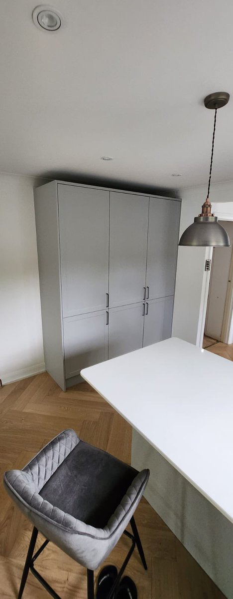 NJSInstallation's tweet photo. Beautiful grey modern shaker style design with solid surfaces. @njsinstallations #kitchen #kitchendesign #kitchensuk #newkitchen #kitcheninstallation #kitcheninspiration #newkitchendesign #newkitchens https://t.co/tXX3m714rC