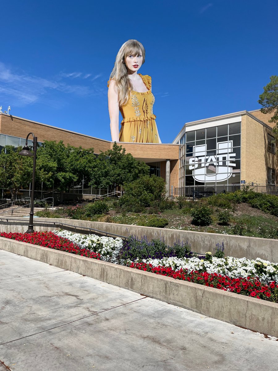 UtahStateSA's tweet image. Happy August to our Aggie family!