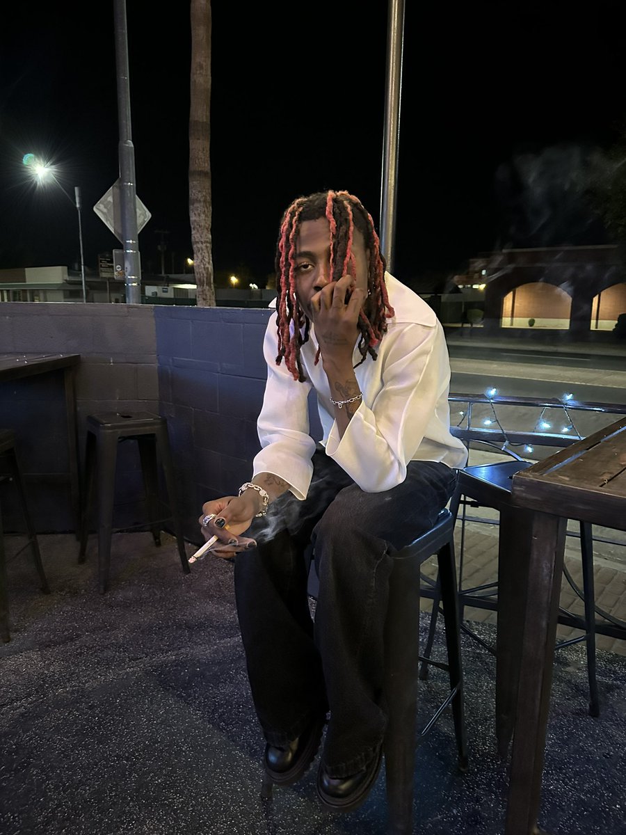 drokenji's tweet photo. 17 days til WISH YOU WERE HERE. #WYWH https://t.co/LODkvGnGvb