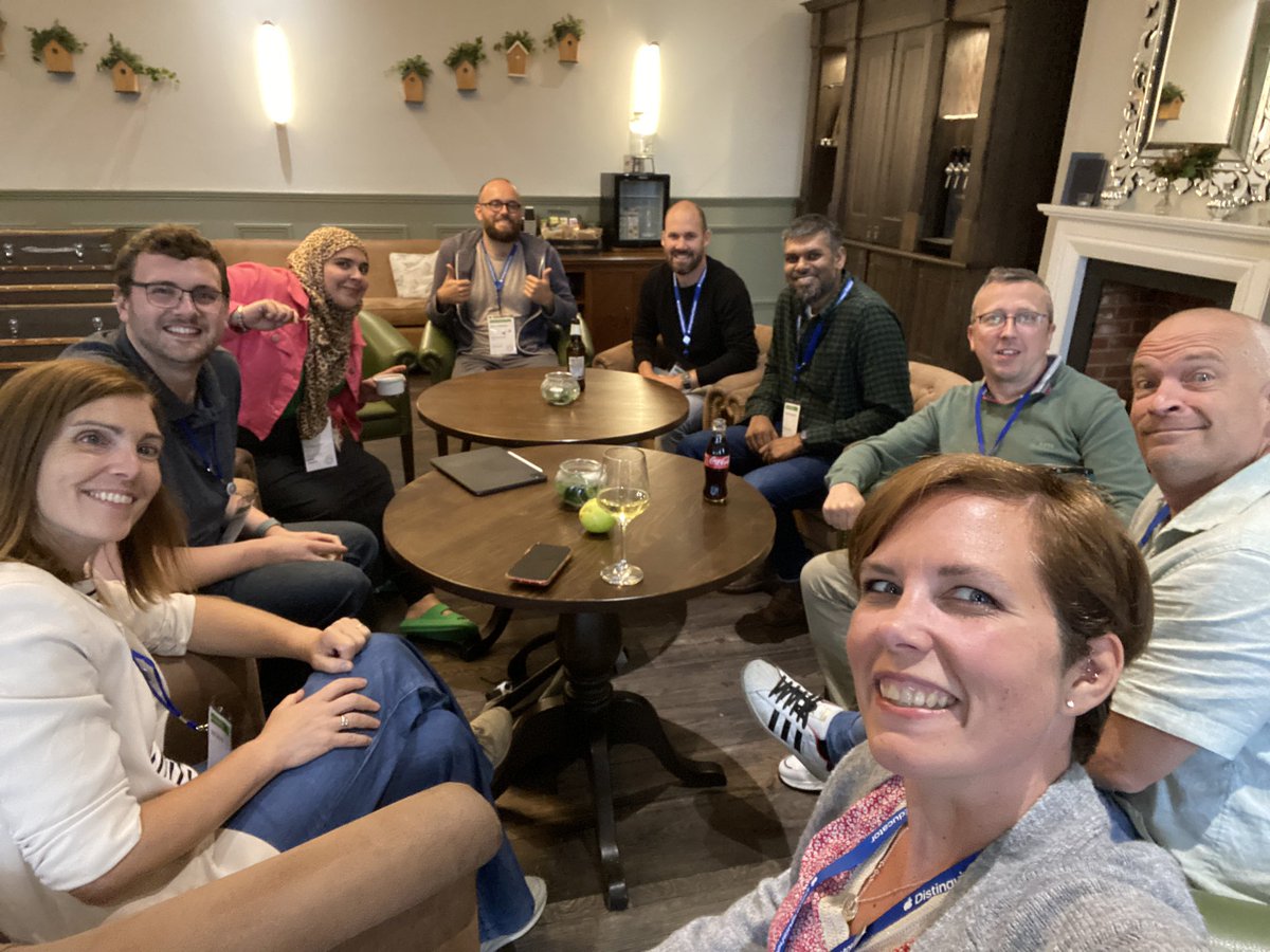 Thank You <a href="/JacobWoolcock/">Jacob's QuickTips</a> for sharing ! It was very enriching and I can't wait to try what you showed us tonight ! #Apple #ADE2023 #greenbackground #storytelling