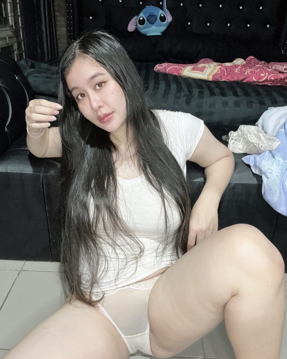 RhmaKrtka_'s tweet photo. bangun bangun pengen didoggy https://t.co/rOwXyzrsoM