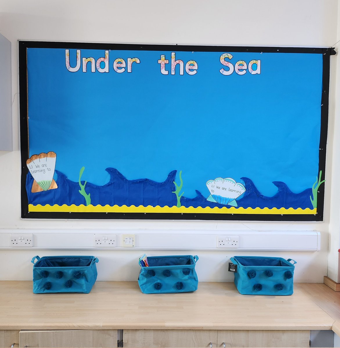 kennaway_laura's tweet photo. Slowly getting there ...
#teacherlife #nqt #myfirstclass https://t.co/MbcRVOZPIh