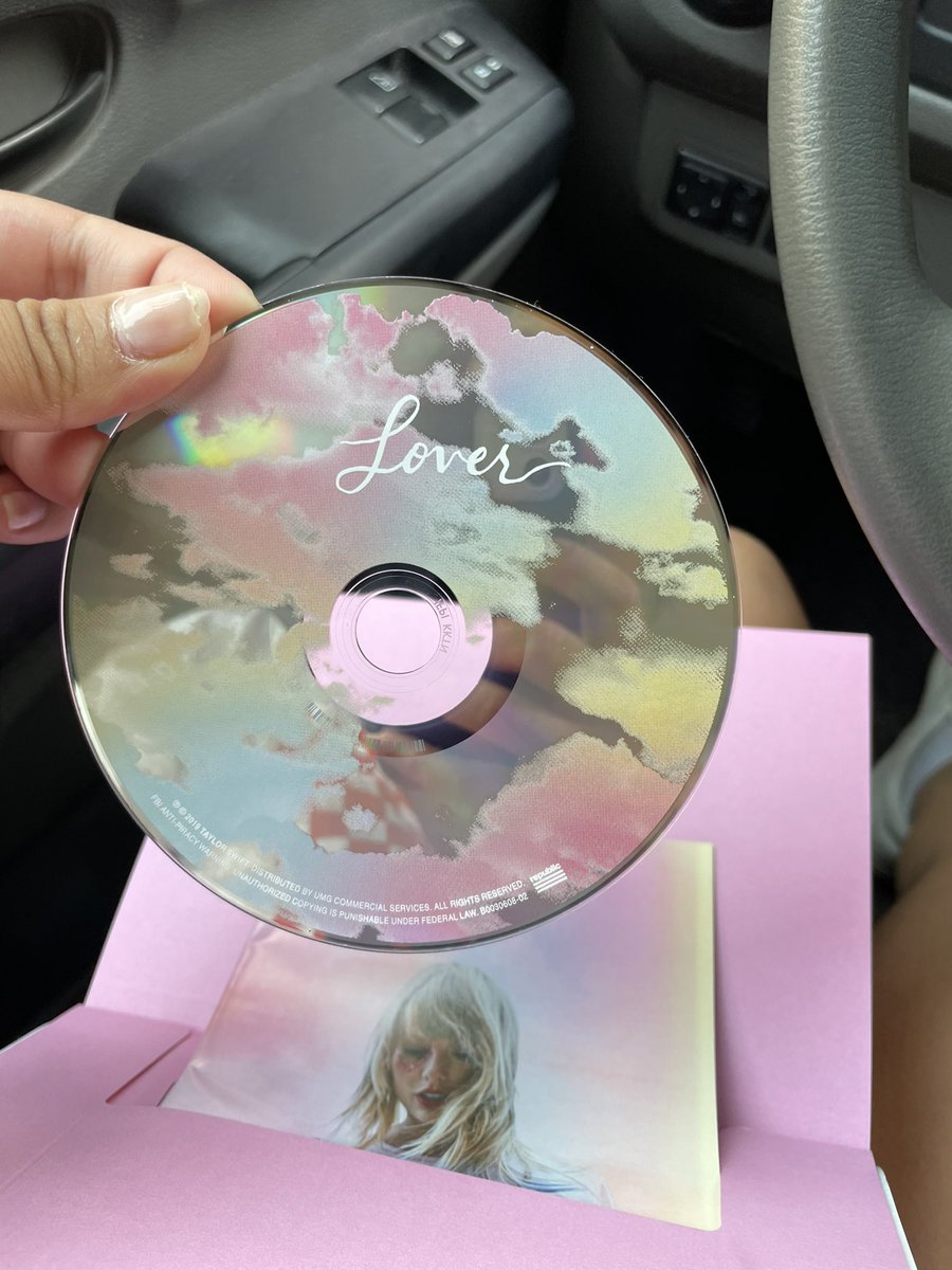storyoftragic's tweet photo. i forgot how beautiful the lover CDs are https://t.co/bISGkFVfuk