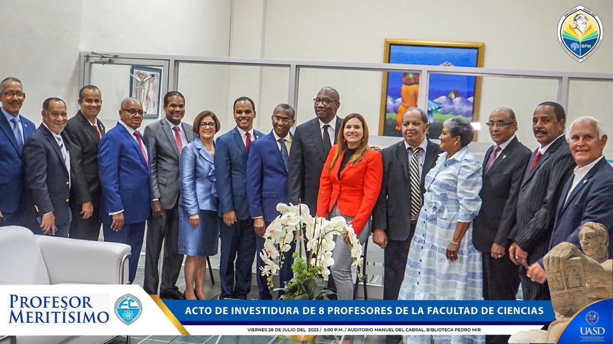 EscuelaInfUASD's tweet photo. Durante el acto de investidura de los profesores meritisimos de nuestra de Facultad de Ciencias. 

¡Muchas felicidades a nuestros profesores meritisimos! Muy merecido reconocimiento. 👏👏👏

Mtra. Romery Alberto M.
Directora Escuela de Informática 
Facultad de Ciencias, UASD https://t.co/6mRBs9PJRx