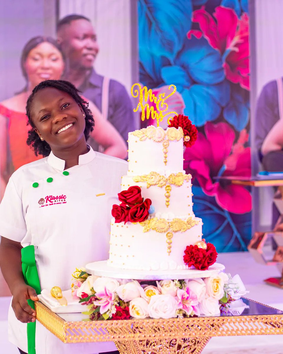 klassic_bites's tweet photo. Feel the love in the air 💞
#klassicbites😋
#linkup for all your yummy treats on 0555077589 .
#weddingcake #newpost #cake #pastrychef #process #cakedecorating #newpost #cakes #wedding #ghanacakes #roundcakes #hocakes #cakesinho #bakersinho #celebration🎂 https://t.co/HmESHG2USh