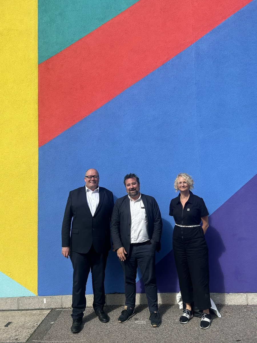Arts Council CEO @HENLEYDARREN in front of @lothargoetz ‘s Dance Diagonal at @TownerGallery Great day showing him and Area Director Hazel Edwards all the exciting things happening in Eastbourne as we ramp up to the Turner Prize 2023. @ace_national @ace_southeast #Eastbourne