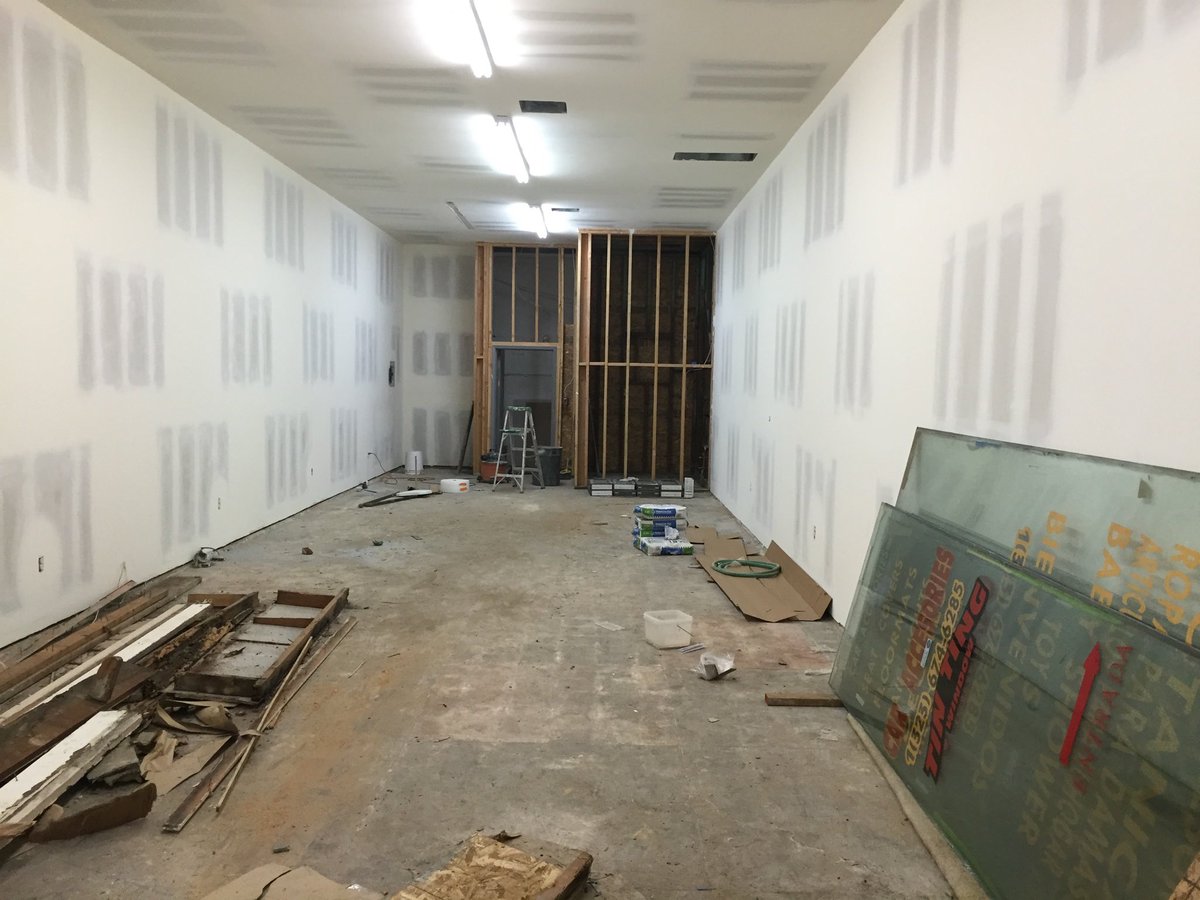 RadioFreeKevin's tweet photo. 10years ago I signed a lease on a home for The Accelerated Radio Network!  I built the furniture in my garage w/ the carpentry skills my dad taught me, erected the walls with the help of friends! Thanks to everyone who contributed and stayed faithful to the plan! 🙏🏾 @AccelRadio https://t.co/hJLA9JZpaz