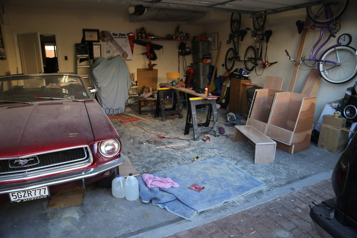RadioFreeKevin's tweet photo. 10years ago I signed a lease on a home for The Accelerated Radio Network!  I built the furniture in my garage w/ the carpentry skills my dad taught me, erected the walls with the help of friends! Thanks to everyone who contributed and stayed faithful to the plan! 🙏🏾 @AccelRadio https://t.co/hJLA9JZpaz