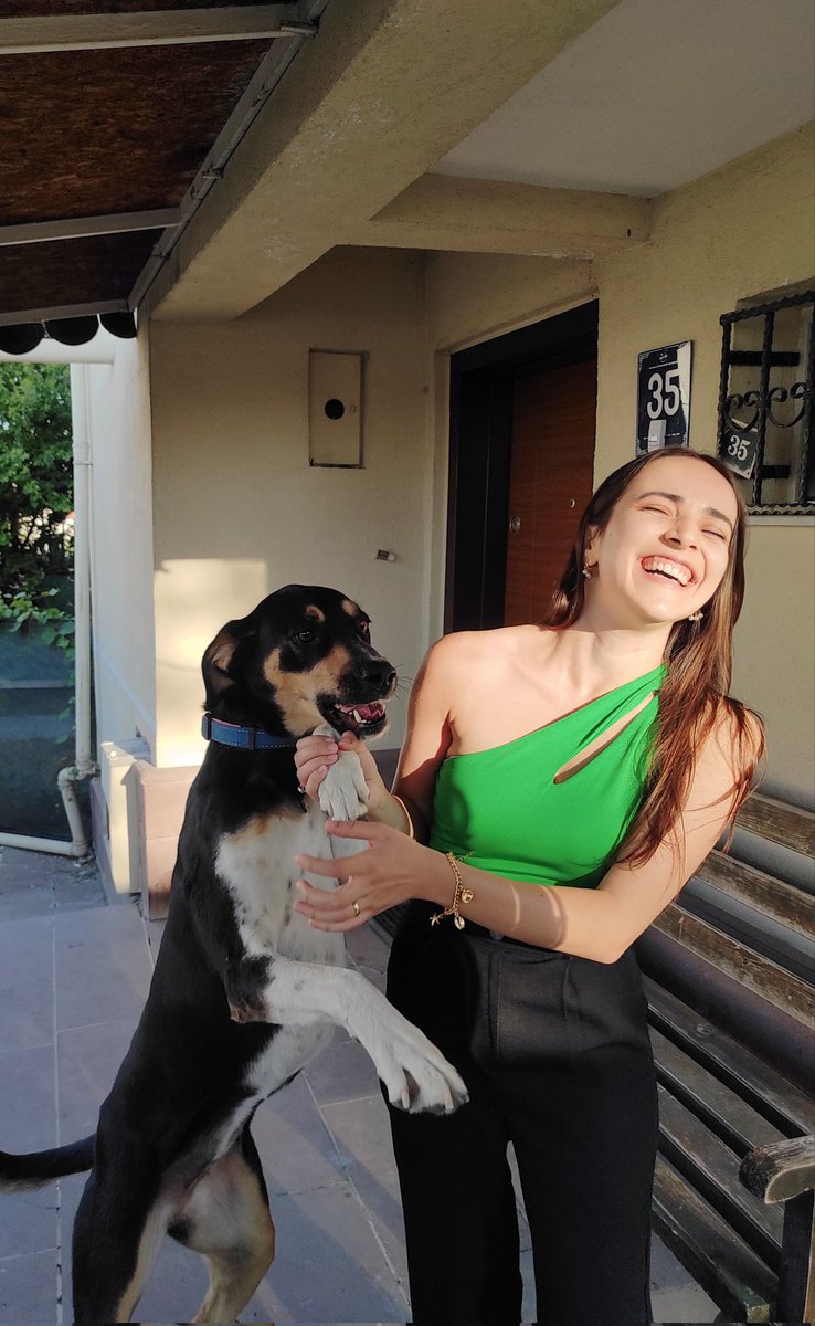 simgeselvarliks's tweet photo. Nasıl özlemişiz ama 😍 https://t.co/3a4XQyzMvh