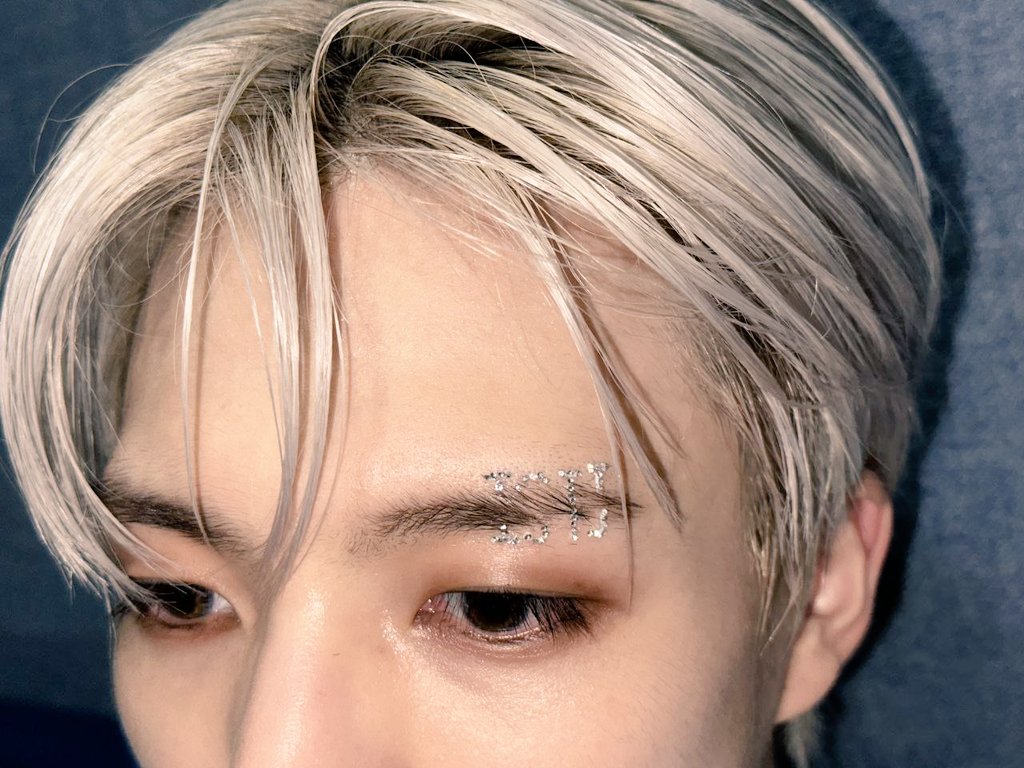 snjjnnh's tweet photo. ⠀
⠀
      jenɔ's➠神blɔƍ
     dᥝilɣ᥀diᥝrɣ಼updᥝte
   Czennie makyajımdak 
   i ufak ayrıntı dikkatini
   zi çekti mi? Bu şekilde
   daha çok kullanmalı 
   mıyım sizce?🤔
   01ﾊିᥝugust⭟lᥝne᥀bɔɣ
   
⠀ https://t.co/Y1rqL7Us8K
