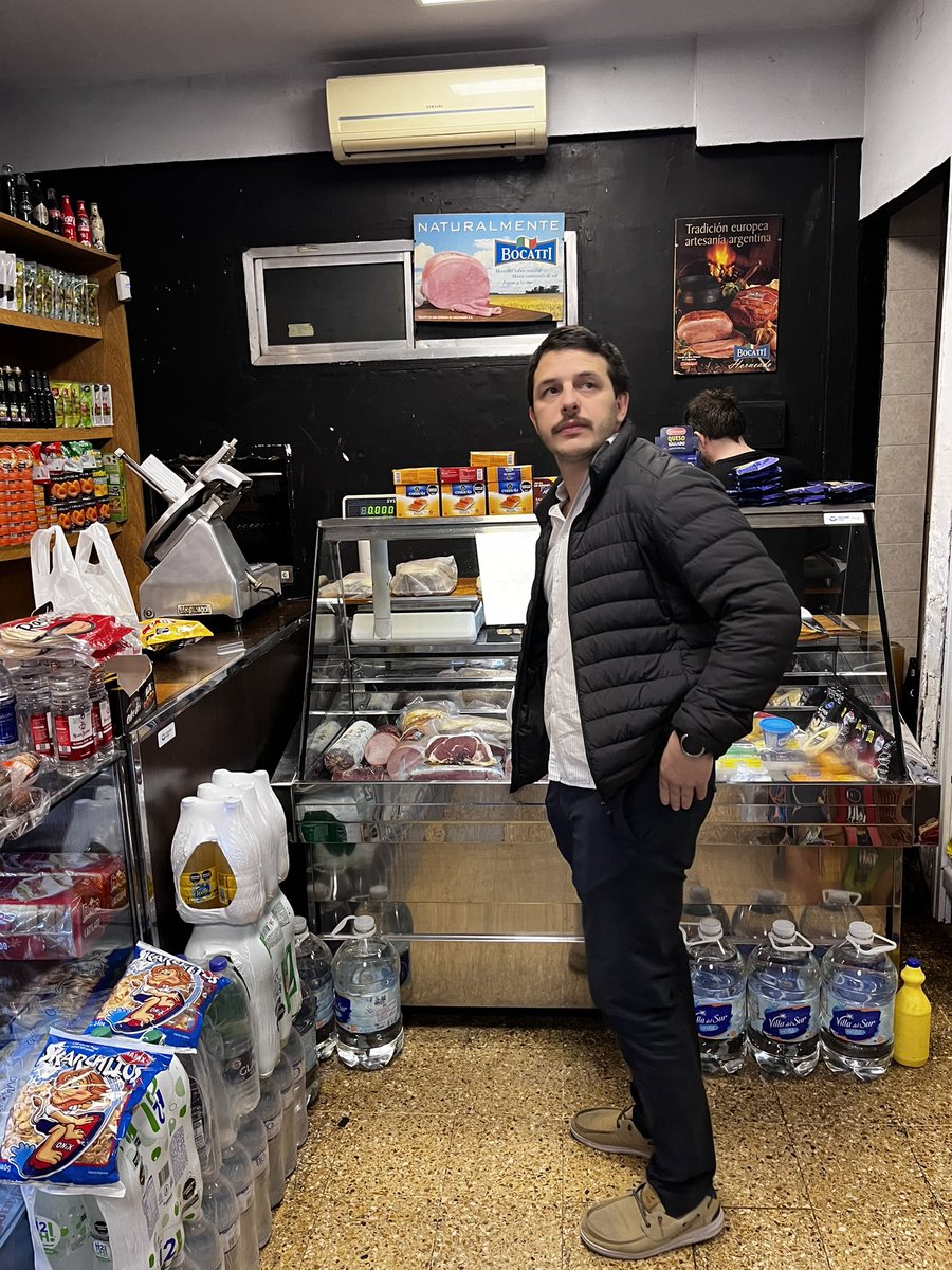 El Tercero Estuvo De Más tweet media