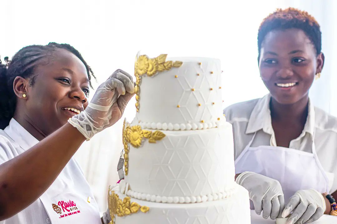 klassic_bites's tweet photo. The Setup...
#klassicbites😋
#linkup for all your yummy treats on 0555077589 .
#weddingcake #newpost #cake #pastrychef #process #cakedecorating #newpost #cakes #wedding #ghanacakes #roundcakes #hocakes #cakesinho #bakersinho #celebration🎂 #weddingcakes https://t.co/0JU5Z12Jnq