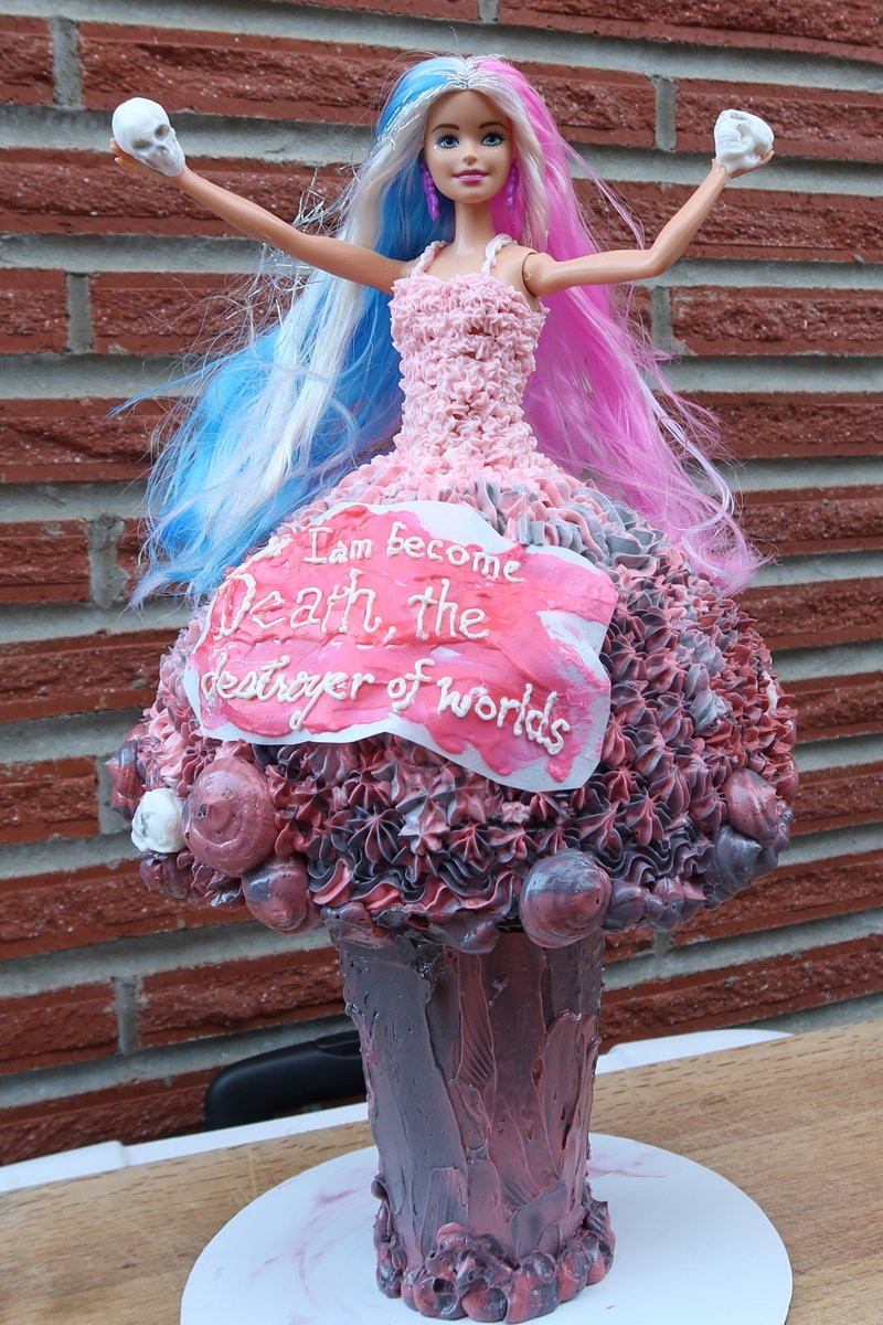 F_Crouter's tweet photo. I baked a cake. #BarbieMovie #Barbenheimer #NowIamBecomeDeath https://t.co/dNDCvXGvLD