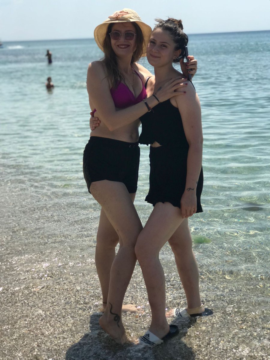 GnlBas1's tweet photo. #Hayatta en büyük #zenginlik; #mutlu bir #aileye #sahip #olmaktır.🦋☀️🌊❤️🧿🥰 https://t.co/ZtHrgqLuVw