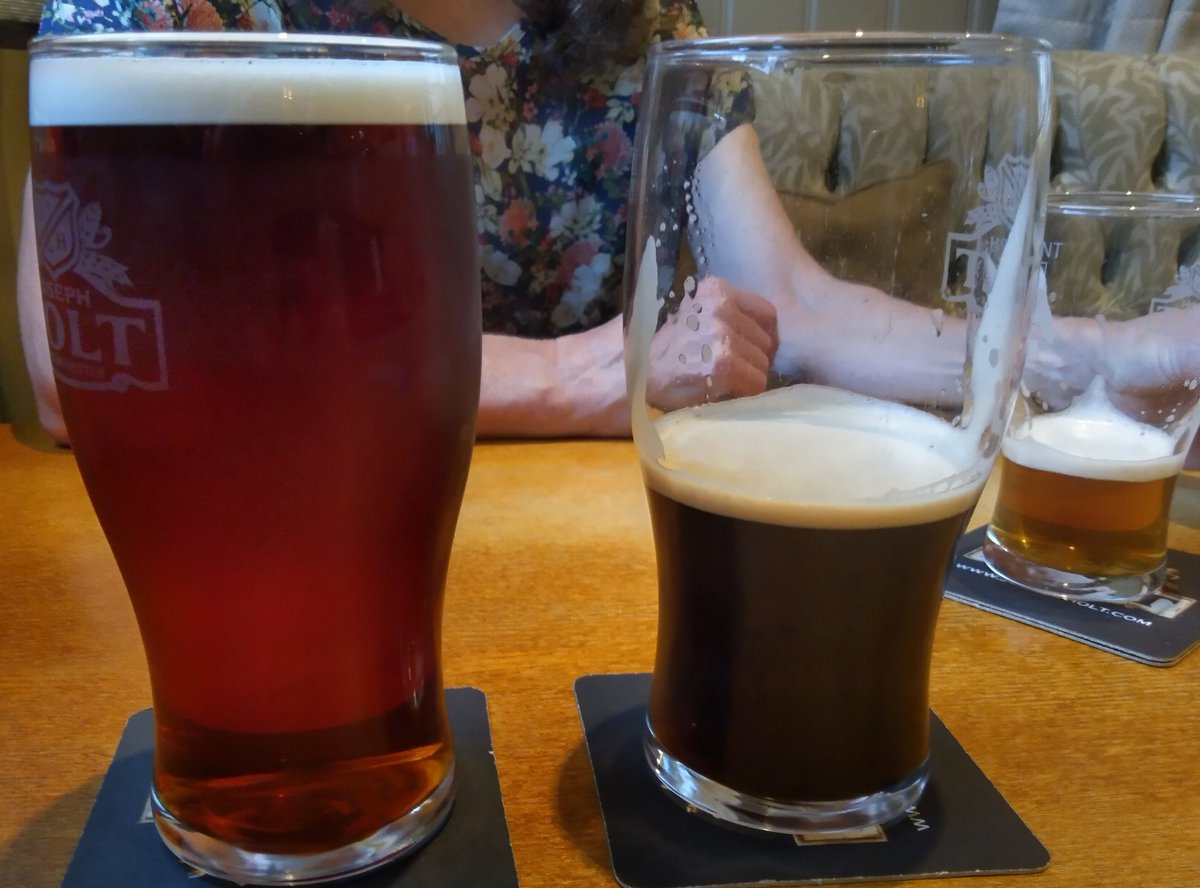 AleSettle's tweet photo. Last Friday was literallly a Mild success. In Horwich for a wedding the next day, Holts, Black Edge, then Bank Top. 3 milds, a porter and a stout sampled, making it a true birthday treat. Not forgetting the one non-dark beer: Holts Bitter. 🍺🍺😊 @Blackedgebeers @BankTopBrewery https://t.co/AUSY4Ve7WN