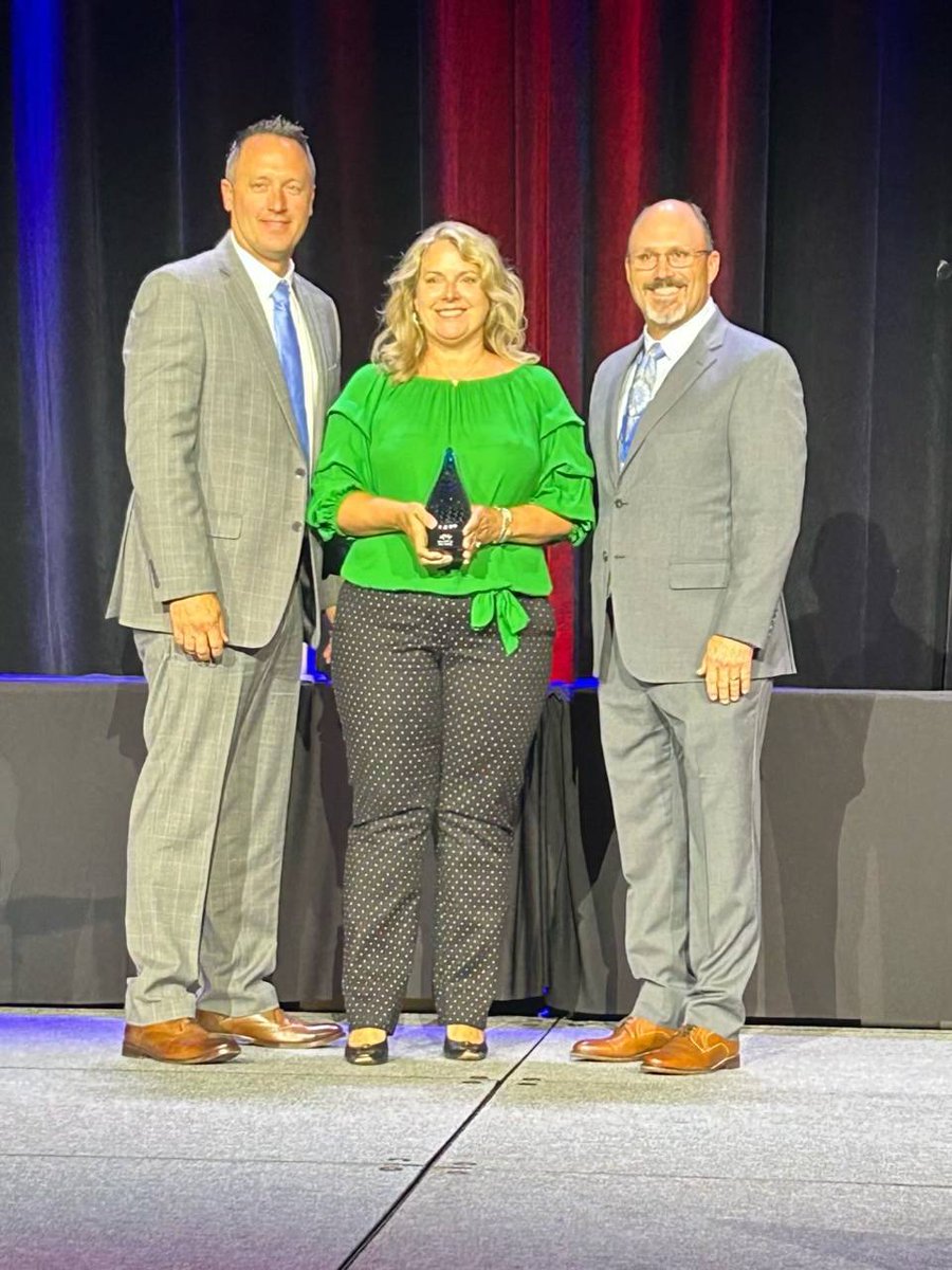 FrancisTuttle's tweet photo. We had an awesome night at the OkACTE Summit Awards last night! Kari Bailey received the Kaleidoscope Award for the HospitAbilities Certification. We are also proud to have been recognized again as a Gold Star School.
#francistuttleokc #okcareertech #OKSummit23 https://t.co/5ut98i8NYd