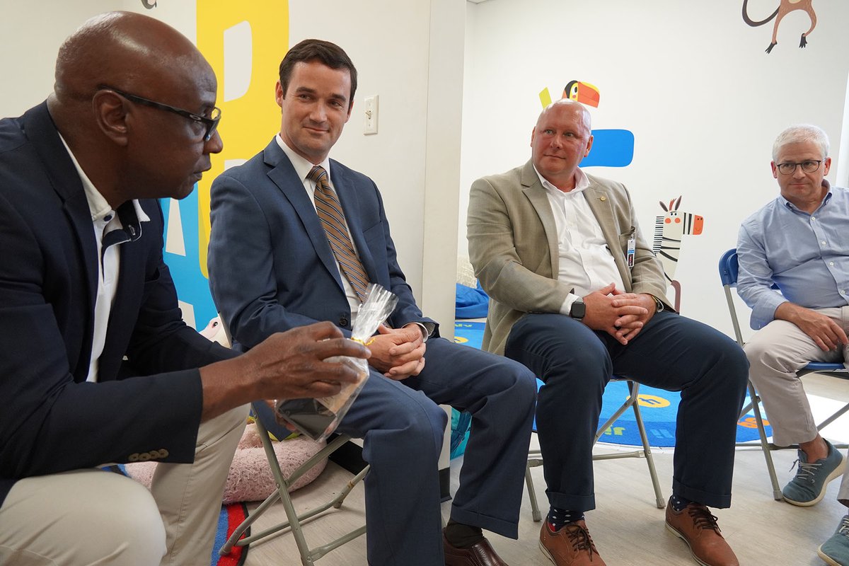 BurkeCoSchools's tweet photo. Superintendent @MikeMswan had the opportunity today to share with @patrickmchenry about the great partnership we have with @ymcacv. We also enjoyed a luncheon hosted by @theburkechamber on the campus of @WPCC_Pioneers and their new Construction Trades Solution Center. https://t.co/rAi9i5O3gn