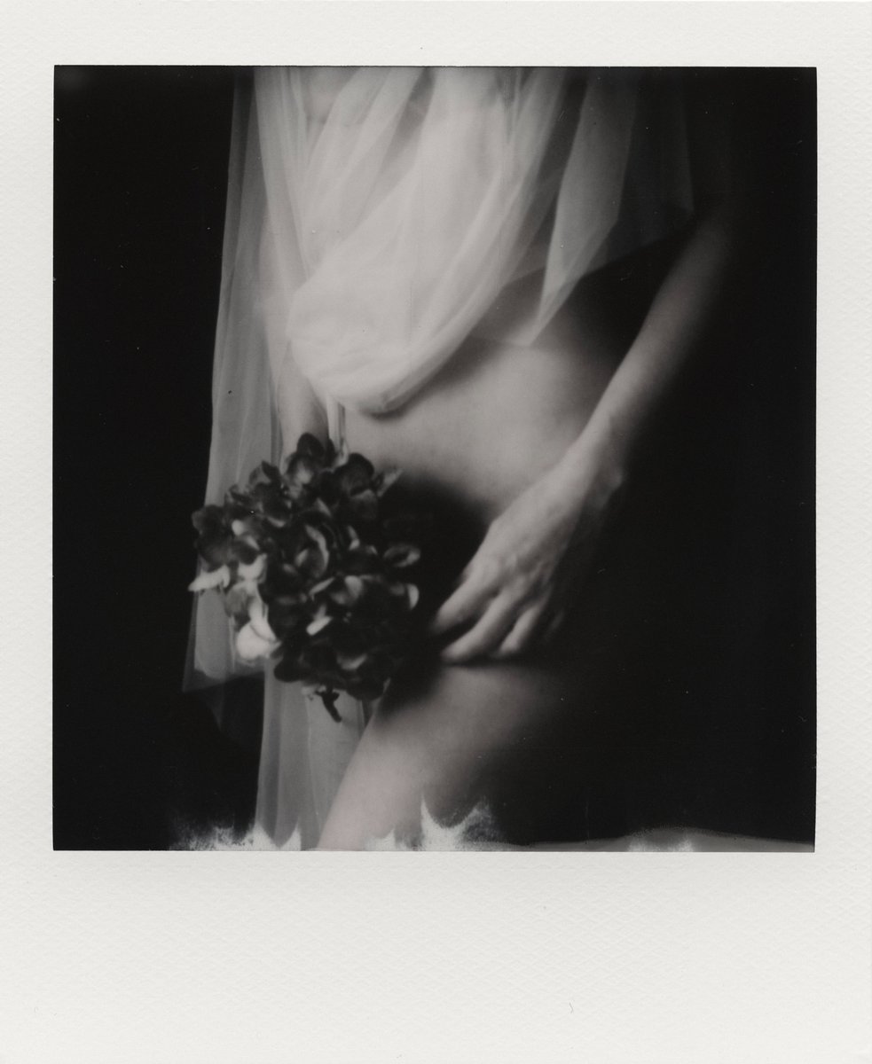 IN MY (MASS) COLLECTION
 #TEZOSTUESDAY  #tezoscommunity  #nftcollectors 

°polagirl #4

By self portrait photographer: Elsbeth <a href="/Fr_Lehmann_/">Elsbeth</a>

objkt.com/asset/KT1K3eZ7…