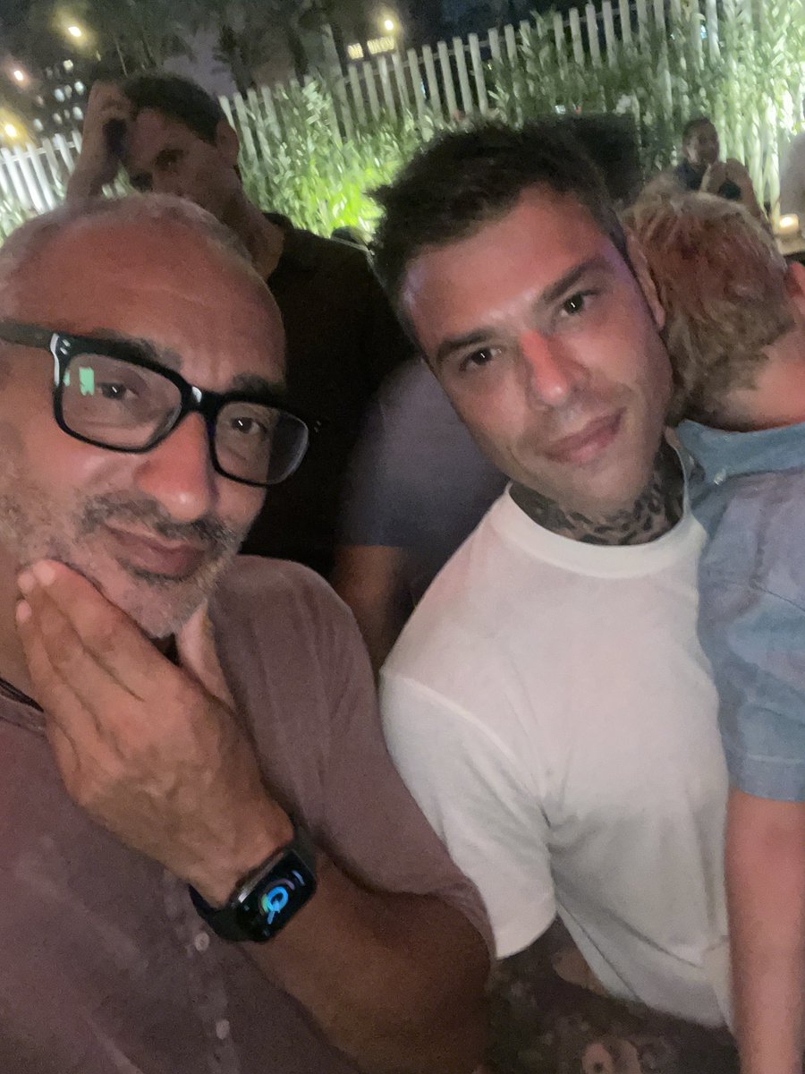 bendeejay's tweet photo. Claro c’è anke lui @fedez #fedez @lespecialita_ibiza @iamtherainmaker #lespecialità #ibiza #dj #bendj #onthetop #elhotelpacha #pacha https://t.co/Ixeltd3Lby
