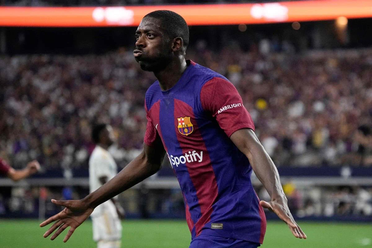 totalBarca's tweet photo. Dembele played 185 official matches with Barcelona. 

➡️Crunch the numbers: Between his 135M transfer fee and his wages for 6 seasons [78M], minus his transfer fee to PSG [25M], his cost to the club works out to about ... one million euros per match.
@tjuanmarti https://t.co/3YiD32yuYH