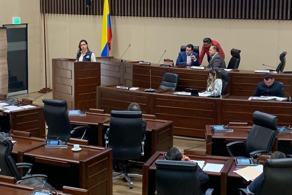 DefensoriaCol's tweet photo. 1/2 En @AsambleadeCund dimos a conocer a los diputados las acciones misionales y las recomendaciones institucionales que adelanta nuestra Regional #Cundinamarca para prevenir violencias basadas en género. https://t.co/NAkk0ayWNS