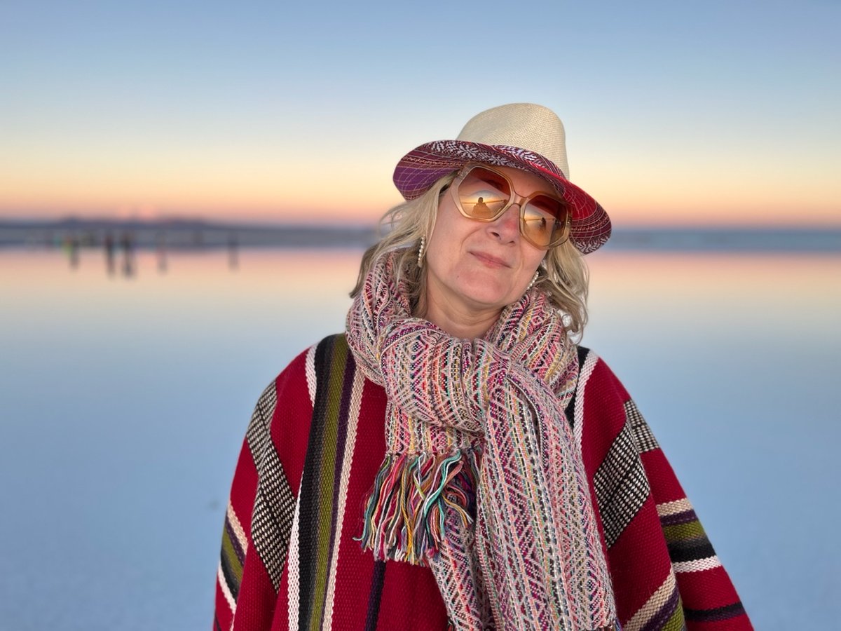 sjsevanston's tweet photo. Do you like fashion, fair trade and travel?
If you are seeing what I’m doing with Threads Worldwide and it might bring you some sparkle - join me and other Partners tonight for a Join the Journey on FB. 

Register to get entered to win free jewelry here:
https://t.co/EizesWHadD https://t.co/pjUZjHTtrM