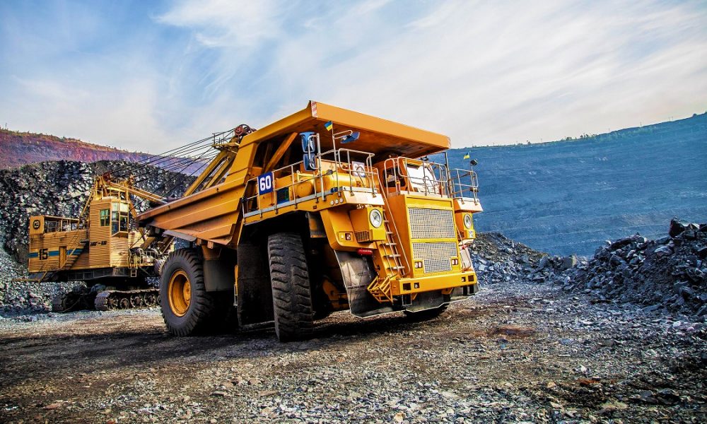 Infrastructure Investments Drive Africa's Mineral Market: The mineral-rich region of southern Africa holds approximately 30% of the world’s mineral reserves, including valuable resources like cobalt, copper, manganese, and lithium. These minerals play a… dlvr.it/St3v07