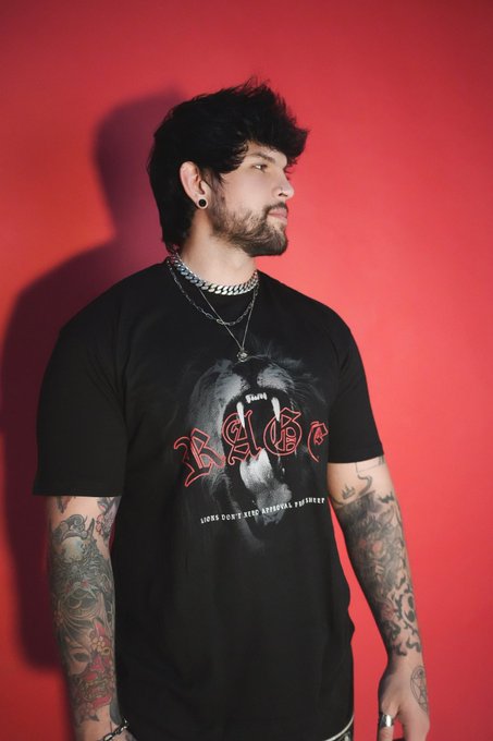 Birthday drop for my merch 🫶   https://t.co/RrMrAC426H https://t.co/CucBxrsGBJ