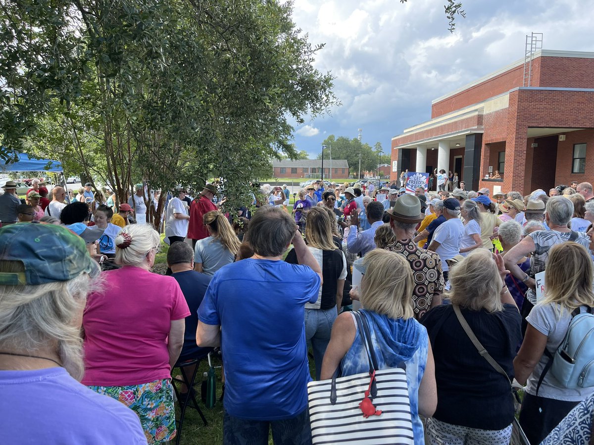 Suit Up Wilmington tweet media