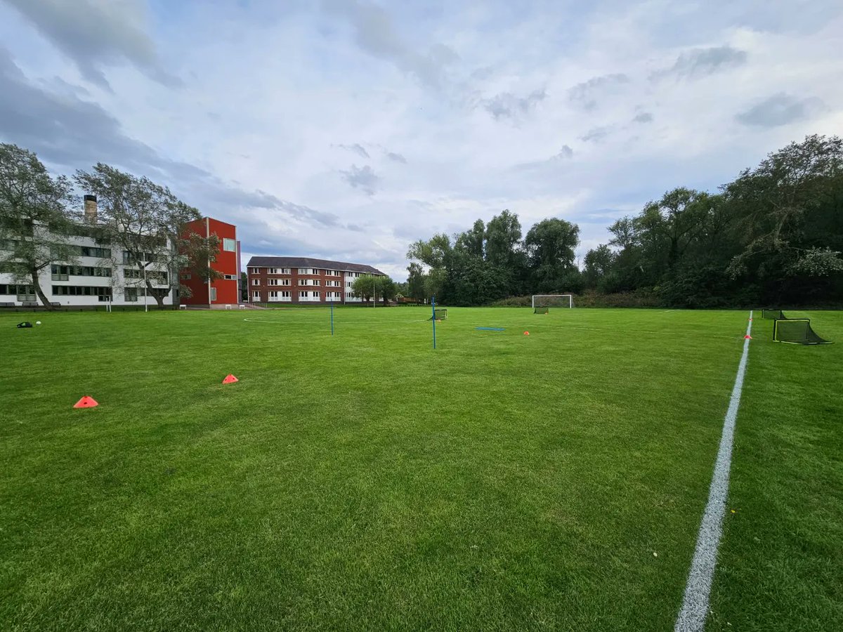 OUVetsFC's tweet photo. Another pre-season session in the bag. Good effort by the lads. 

Now if anyone wants to know about my goals...... 🥱🥱🥱🥱 https://t.co/VBjtdxmrDb