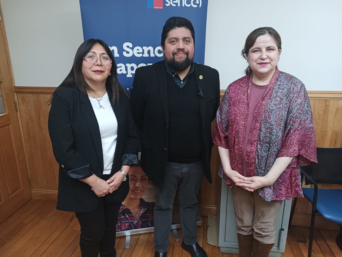 MintrabMagallan's tweet photo. ✨ Esta mañana, la seremi @DorisSandovalMi junto a @seremieduc_XII y @SENCEMAGALLANES lanzaron la plataforma #Gradúate que apoya la nivelación y continuidad de estudios secundarios de aquellas personas que, por distintos motivos, no han podido terminar la enseñanza media 👍 https://t.co/4zY2UHmLDk