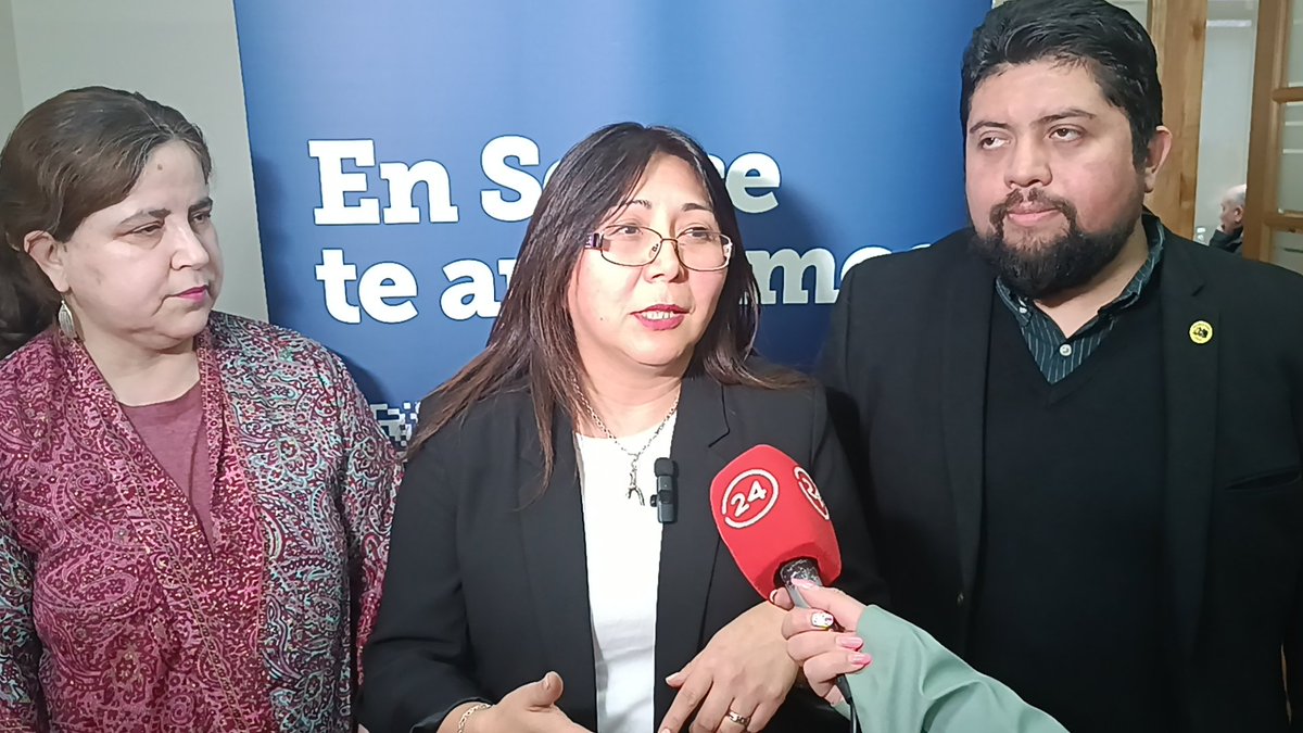 MintrabMagallan's tweet photo. ✨ Esta mañana, la seremi @DorisSandovalMi junto a @seremieduc_XII y @SENCEMAGALLANES lanzaron la plataforma #Gradúate que apoya la nivelación y continuidad de estudios secundarios de aquellas personas que, por distintos motivos, no han podido terminar la enseñanza media 👍 https://t.co/4zY2UHmLDk