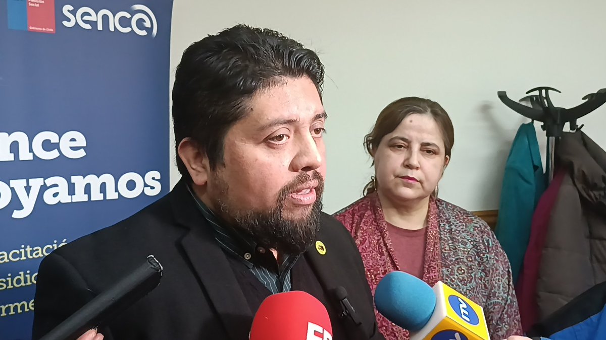 MintrabMagallan's tweet photo. ✨ Esta mañana, la seremi @DorisSandovalMi junto a @seremieduc_XII y @SENCEMAGALLANES lanzaron la plataforma #Gradúate que apoya la nivelación y continuidad de estudios secundarios de aquellas personas que, por distintos motivos, no han podido terminar la enseñanza media 👍 https://t.co/4zY2UHmLDk