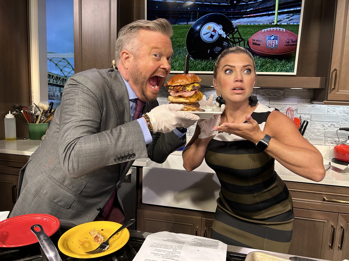 PGHTodayLive's tweet photo. 😲🍔 Could you tackle the Blitzburgh Sequel Challenge Burger from The Sequel in Greensburg?!  @KDKAHeather @DavidHighfield 

WATCH HERE >> https://t.co/jEWEKNJKG0
TASTE IT TUESDAY >> https://t.co/30DQ7t5Abg https://t.co/DndBtBhEUX