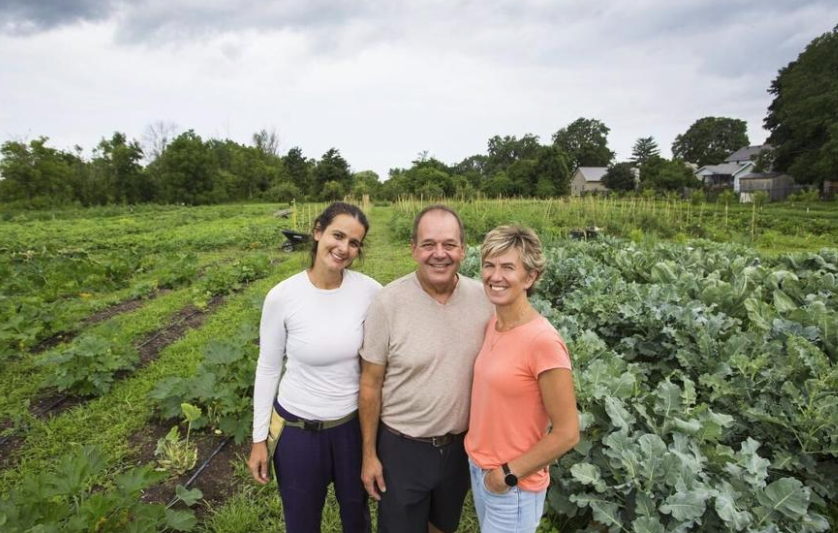 UWNiagara's tweet photo. Just incredible! We are so grateful for this opportunity @ACMInc99 

With the first crops coming off the fields at the community garden hub, volunteers have harvested nearly a half-tonne of food with the expectation of more in the next few weeks. 

https://t.co/TfUj6ccECT https://t.co/q0skbYkO2b