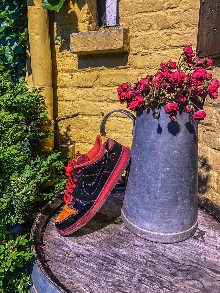 LacroixYvane's tweet photo. 🌺

#nike #nikesb #nikesbdunklow #nikesbdunk #nikesbornothing #sbcollector #nikesbdunks #nikesbtweed #tweed #sbtweed #nikeshoes #dunksblow #dunksbhigh #dunksb #dunksbsupreme #nikeshoes #dunkhawai #nikesbdunklowhawaii https://t.co/By3itegwMv