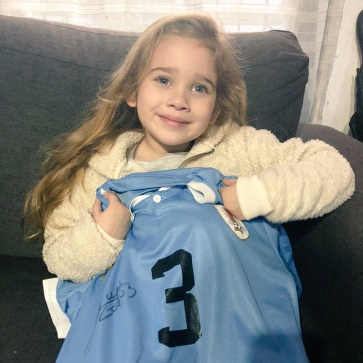 xtian826's tweet photo. ¡Atentos a este presente de "El Faraón"! 💙

Amablemente nos llegó la camiseta 🇺🇾 de @diegogodin autografiada que estaremos sorteando este próximo viernes.

Aseguren su lugar comprando con este link de Mercado Pago (valor $ 200)
https://t.co/Wqd0BhVDgX

#TODOSxBRUNA #Godin #URU https://t.co/RFtGfGajfr