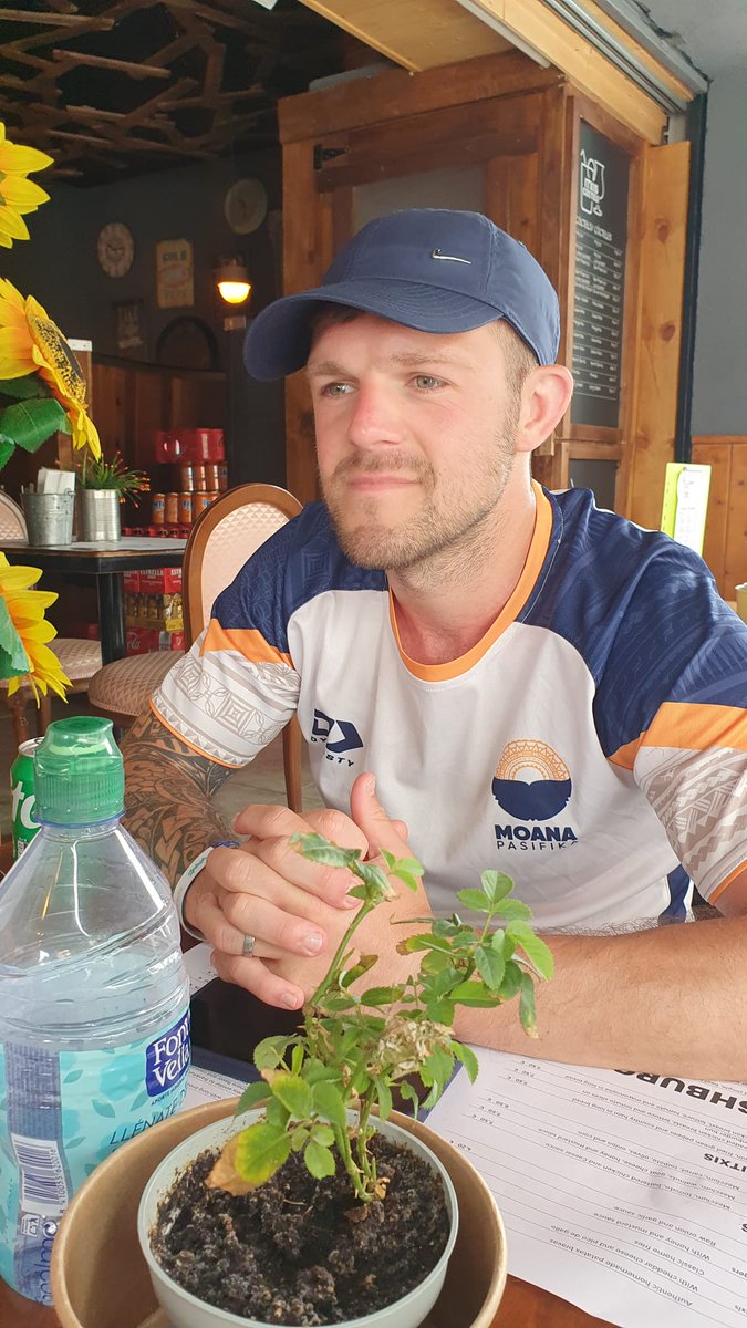 Loftiniho's tweet photo. Representing @MoanaPasifika_ across Barcelona this week.

Their stash is one of the best out there! https://t.co/sJnRu5apUD