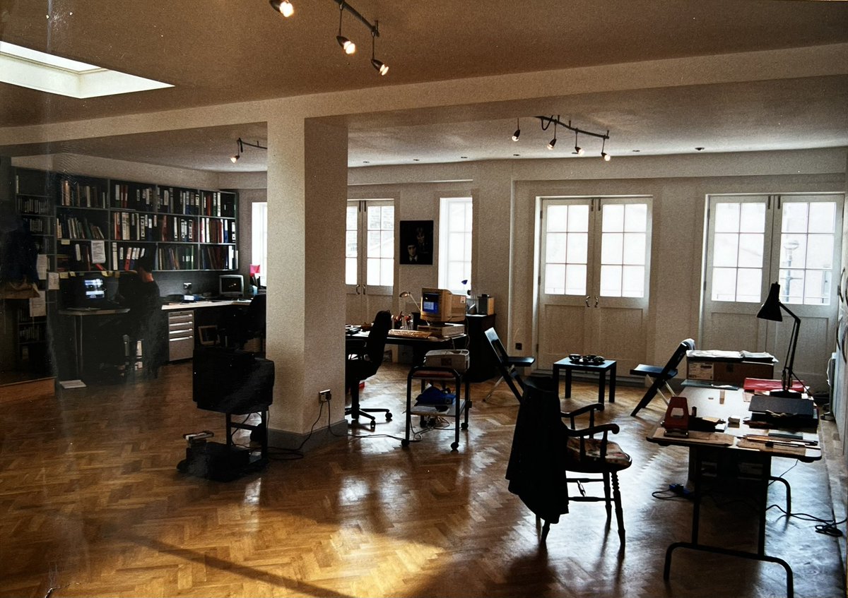 Retrofit of studio and Co-working spaces by Ecologic Architects, South London. Such spaces are essential for small businesses and creatives!

#retrofit #coworking #space #architecture #CreativeCommunity