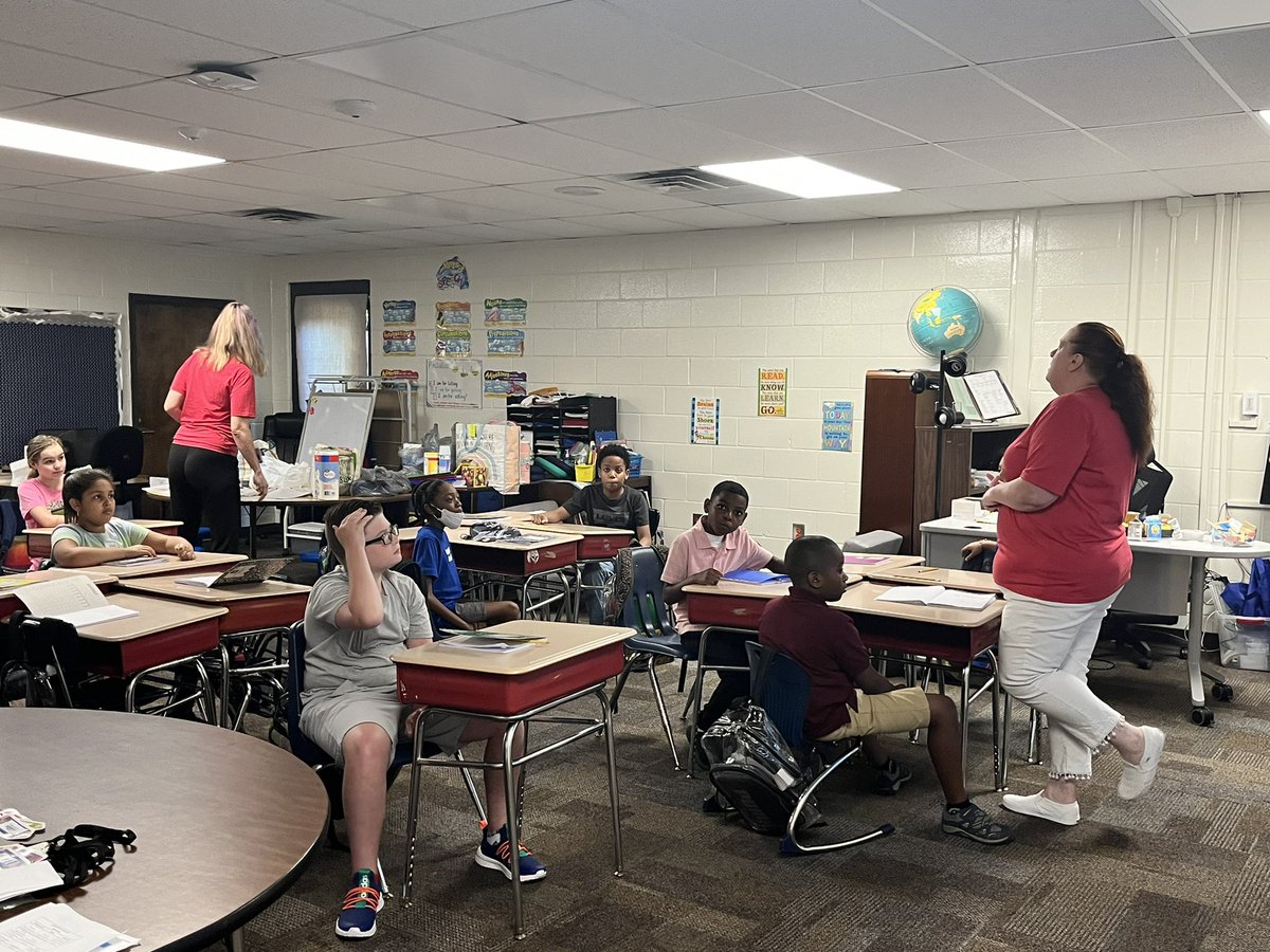 Tara Geiser tweet media