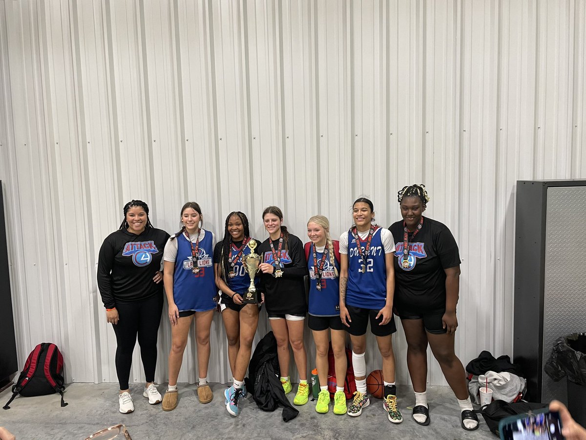 imma miss this team like crazy, y’all will always have a special place in my heart. Im extremely thankful for my teammates, parents and specially my coaches for always encouraging me to be great, Mann we really the best team to step out but not gonna say to much. I love ya #1 out