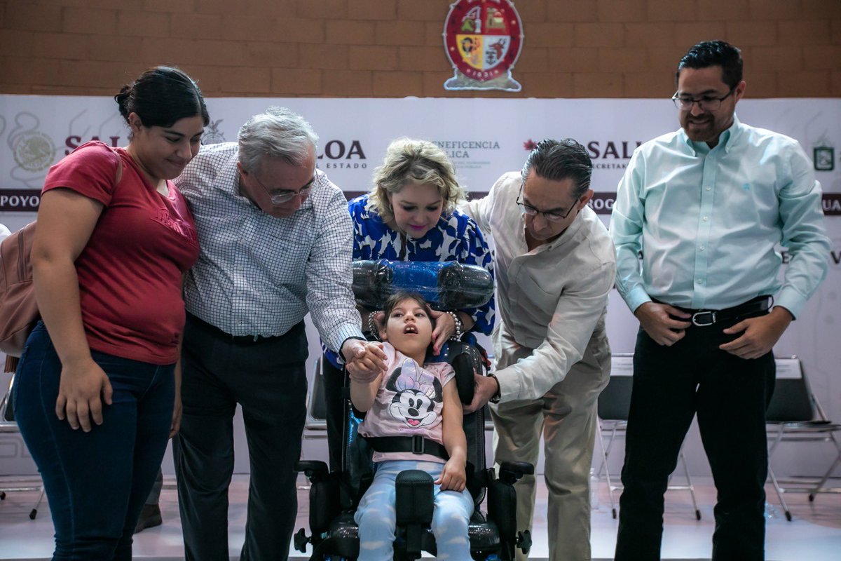rochamoya_'s tweet photo. Ningún niño o niña con discapacidad se va a quedar sin su apoyo en mi gobierno. Los apoyos funcionales que entregamos son para que vayan a la escuela, hagan deporte, para que se desarrollen y sean felices. Es mi compromiso. https://t.co/JoxzoGB9sK