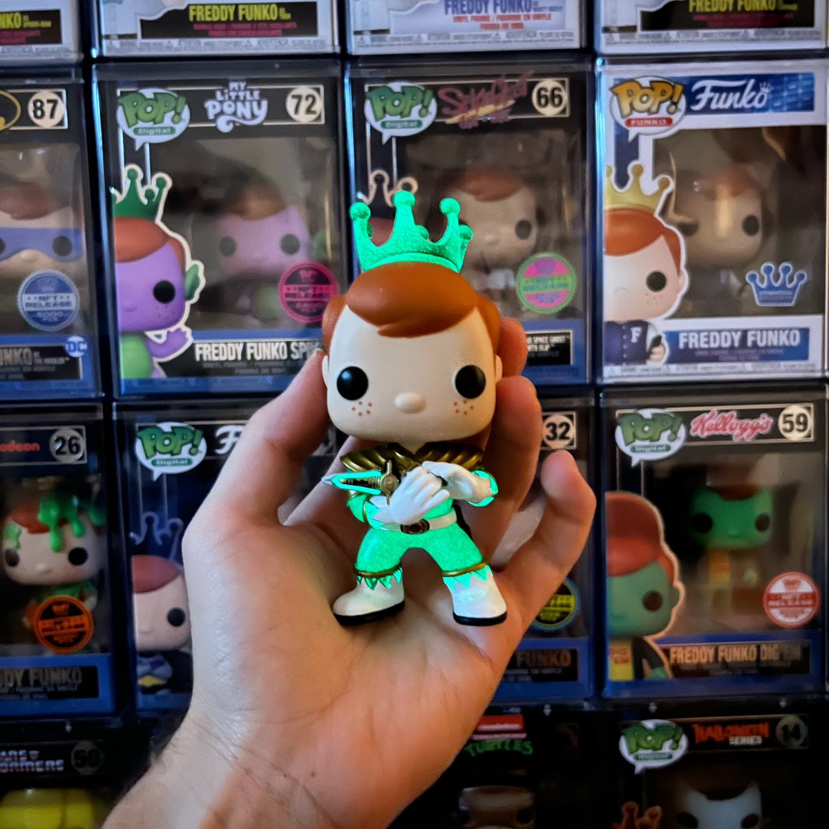FreddyMikeHD's tweet photo. #freddyfunko #greenranger #sdcc2023 #funkopop #funko https://t.co/HvJmiaqG7W