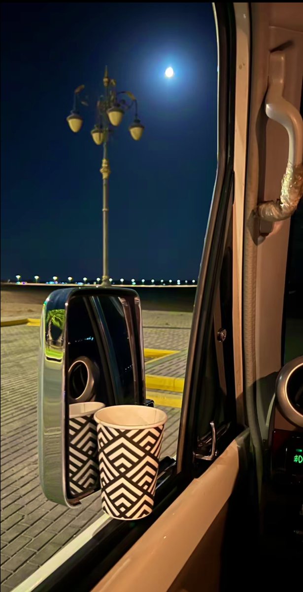 pz_8v's tweet photo. نسري معا الليل نسامر مواجعنا .
ونهيم في لحظه الذكرى وطاريها . https://t.co/4AKdPfClRL