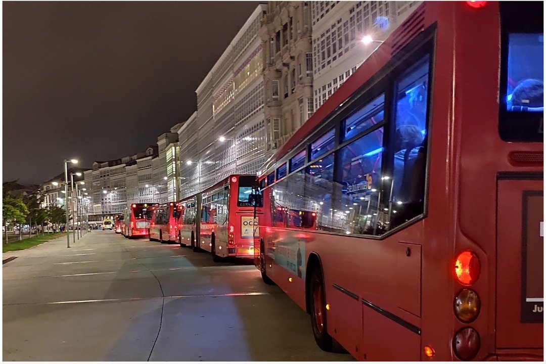 BlogBusurbano's tweet image. ❗Habrá #BusUrbano en estas #FiestasDeMariaPita2023 para volver a casa de noche desde #PuertaReal.
Serán las 7 líneas habituales
a las 23h30:
#Lín1, #Lín1A, #Lín3A, #Lín6, #Lín7, #Lín11, y #Lín21

Y desde la 01:30 habrá #Búho desde #SanAndrés 121 (#Par167)
busurbano.blogspot.com/2023/08/buho-y…