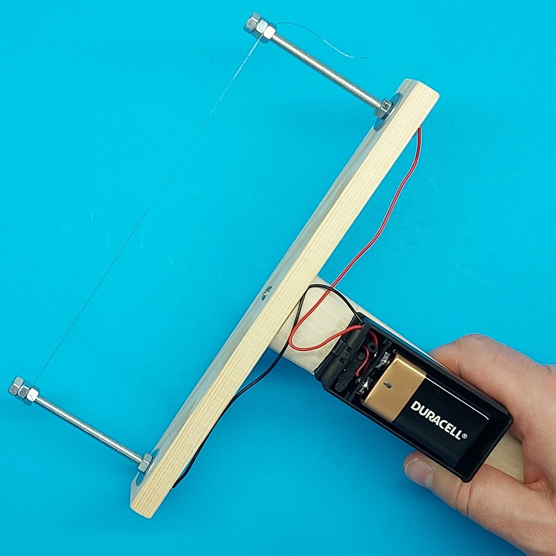 How to make a simple FOAM CUTTER!
Handy thing for creating dioramas! Your comments and suggestions are very welcome!

youtube.com/watch?v=iyXccJ…
