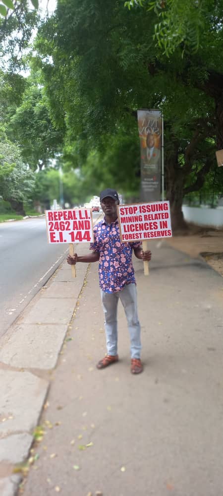 gyemgh's tweet photo. Did you miss the picket yesterday?
Today presents another opportunity for you to be part of safeguarding our forests and future. 🌳🌲🌳🌳🌳
Let's do this🔥
Check flyer for location and time
#RevokeLI2462Now #OurForestsOurFuture #NoToCommunityMining https://t.co/DJLvxjrgpO